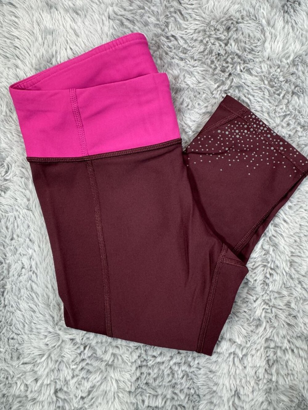 Lululemon Womens Size 4 Wunder Train Pink Crop Leggings Yoga Athletic Reflective
